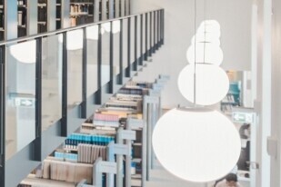 View from above on the shelves of the lending centre.