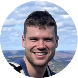 Portrait von Niels, einem Bachelorstudenten der Volkswirtschaftslehre. 