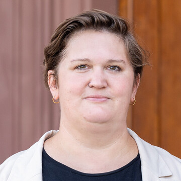 Dr. Johanna Gather
